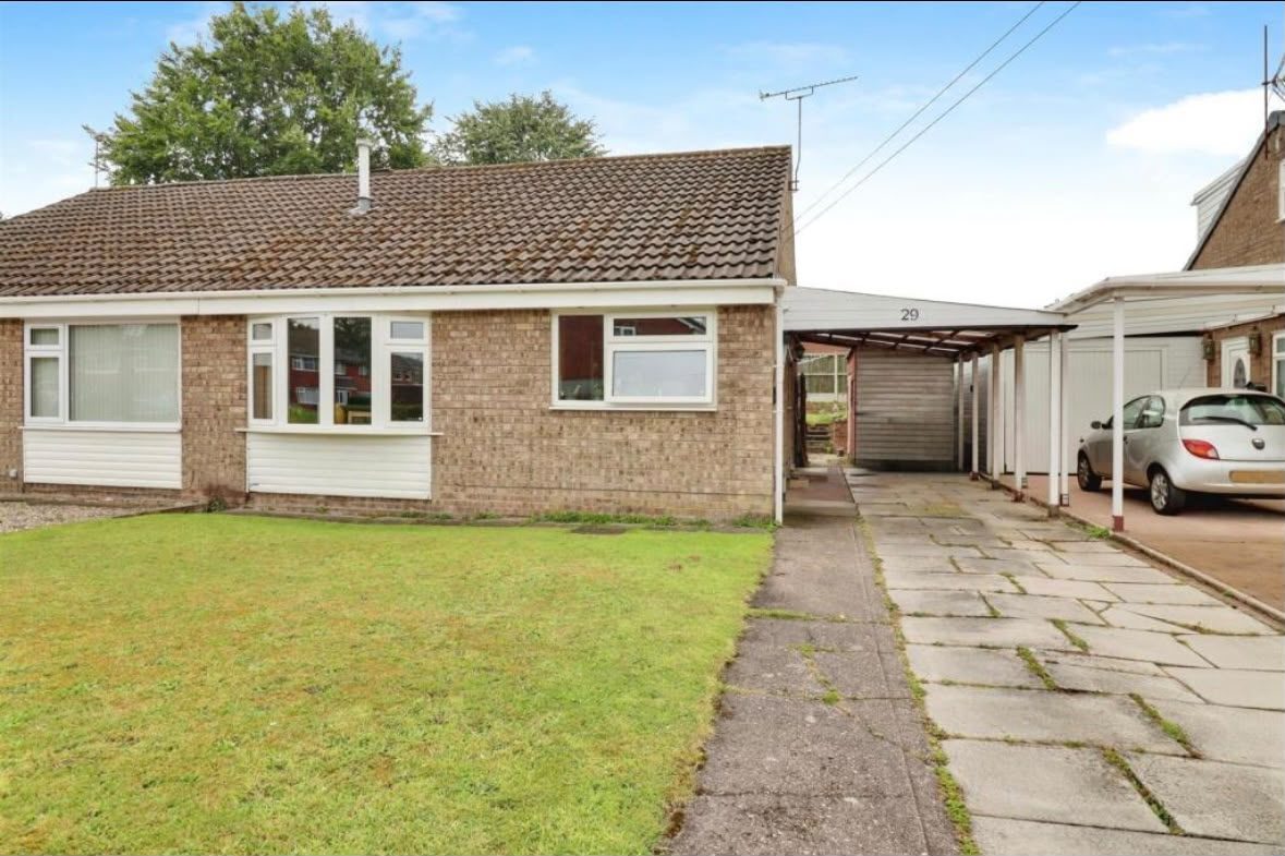 Bungalow front before renovation